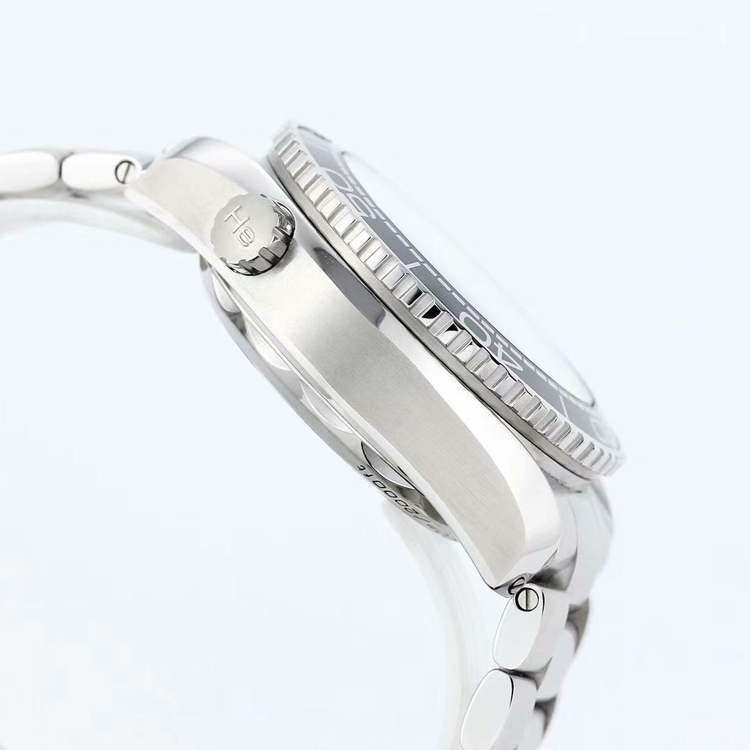 Chronograph - Selfwinding- Grey - Silver 904L Steel- Automatic - 45.5mm