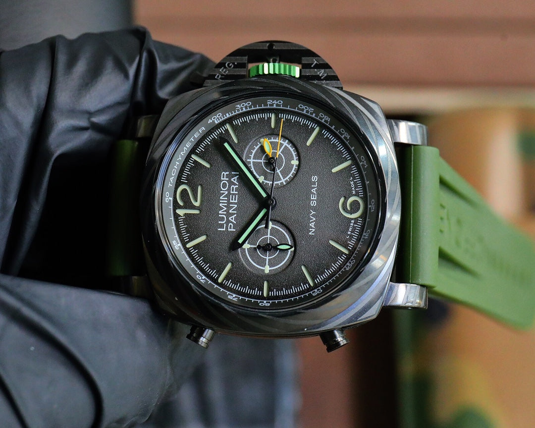 Grey Steel - Green Rubber - Automatic - 47mm