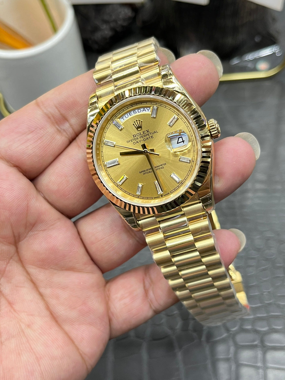 D-date- M228238- Yellow gold - 904L Steel - Automatic - 40mm