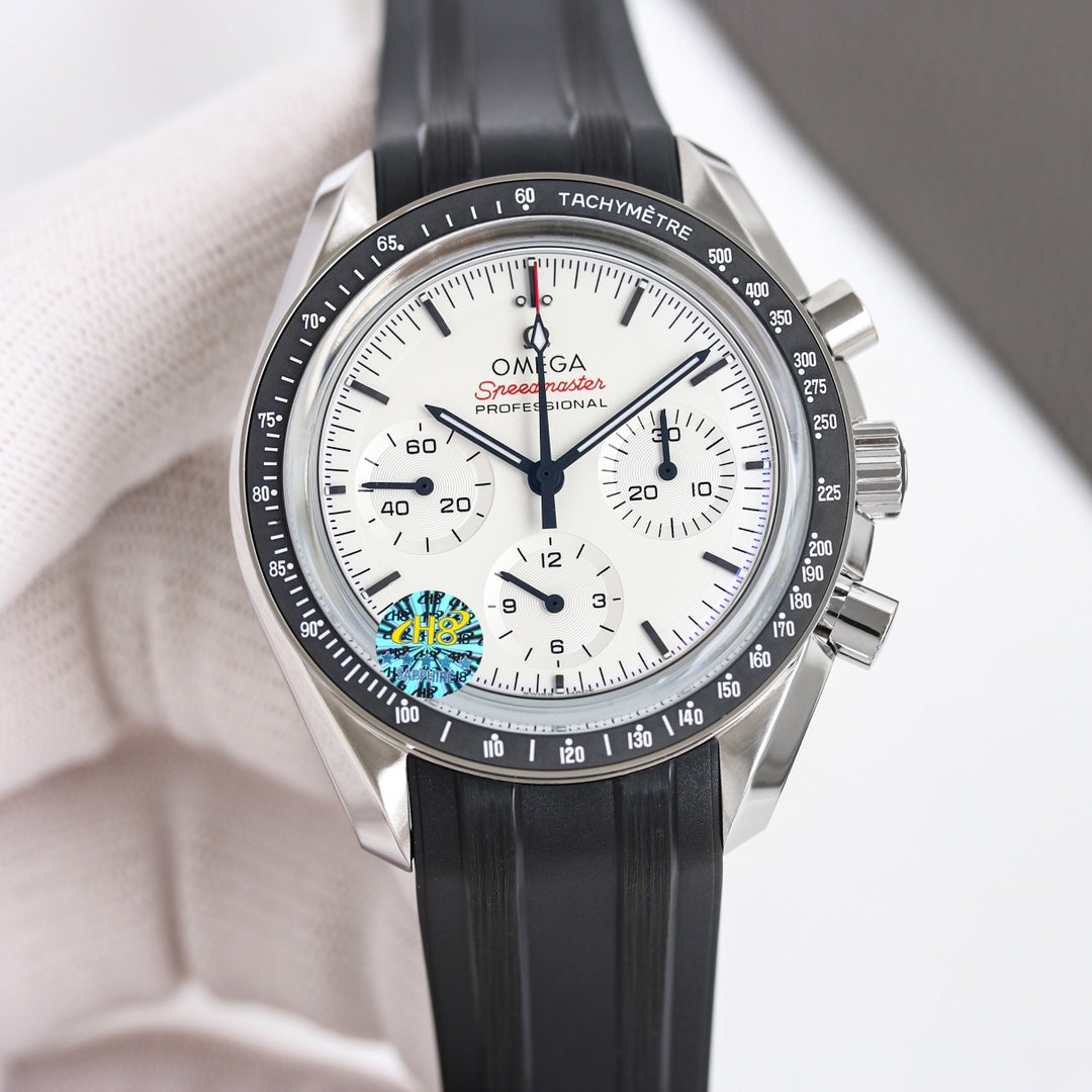 Chronograph -310.32.42.50.04.001 - White - Black Rubber- Manual winding - 42mm