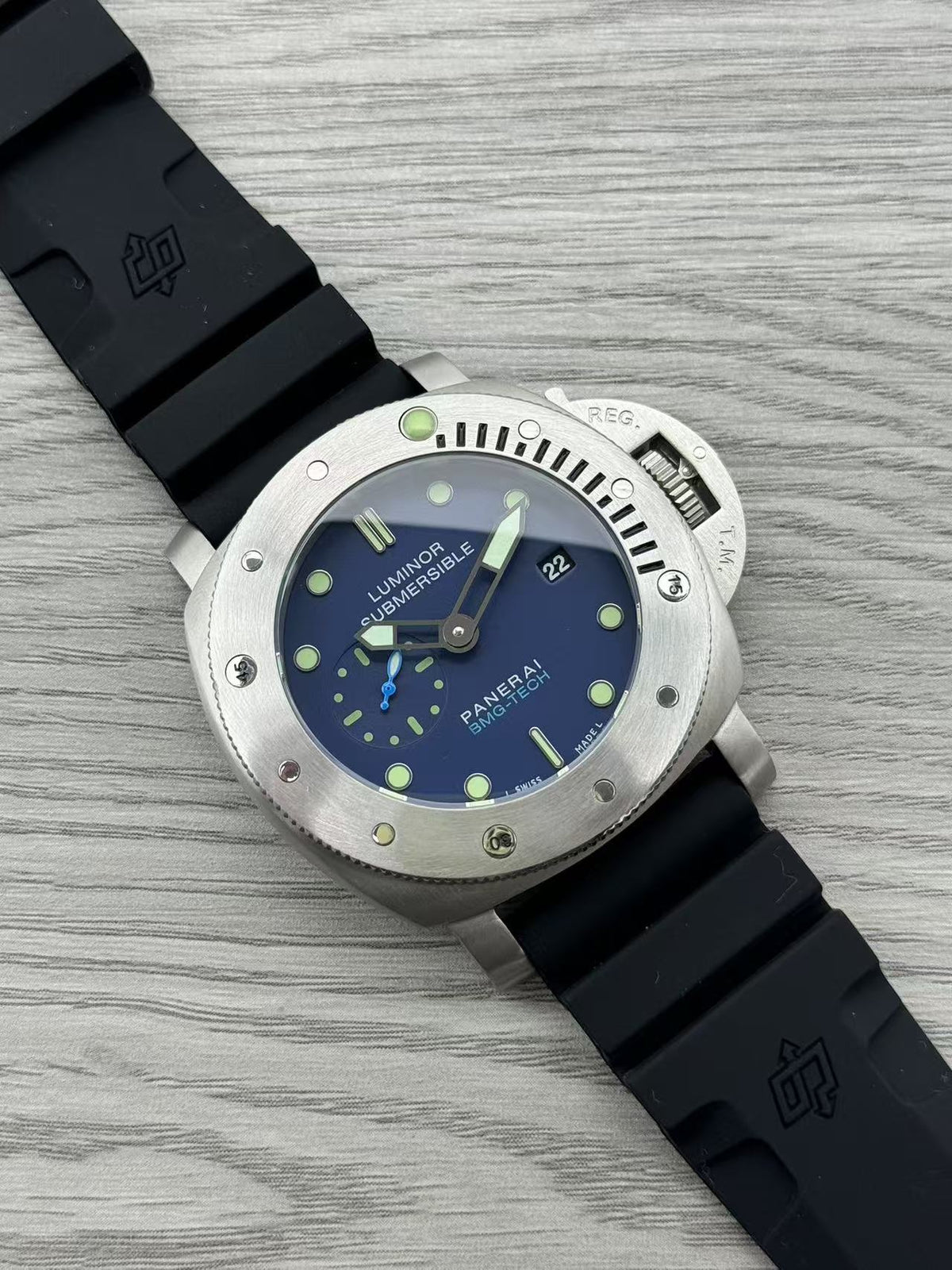 Blue Silver - 904L Steel - Black Rubber -Automatic - 47mm