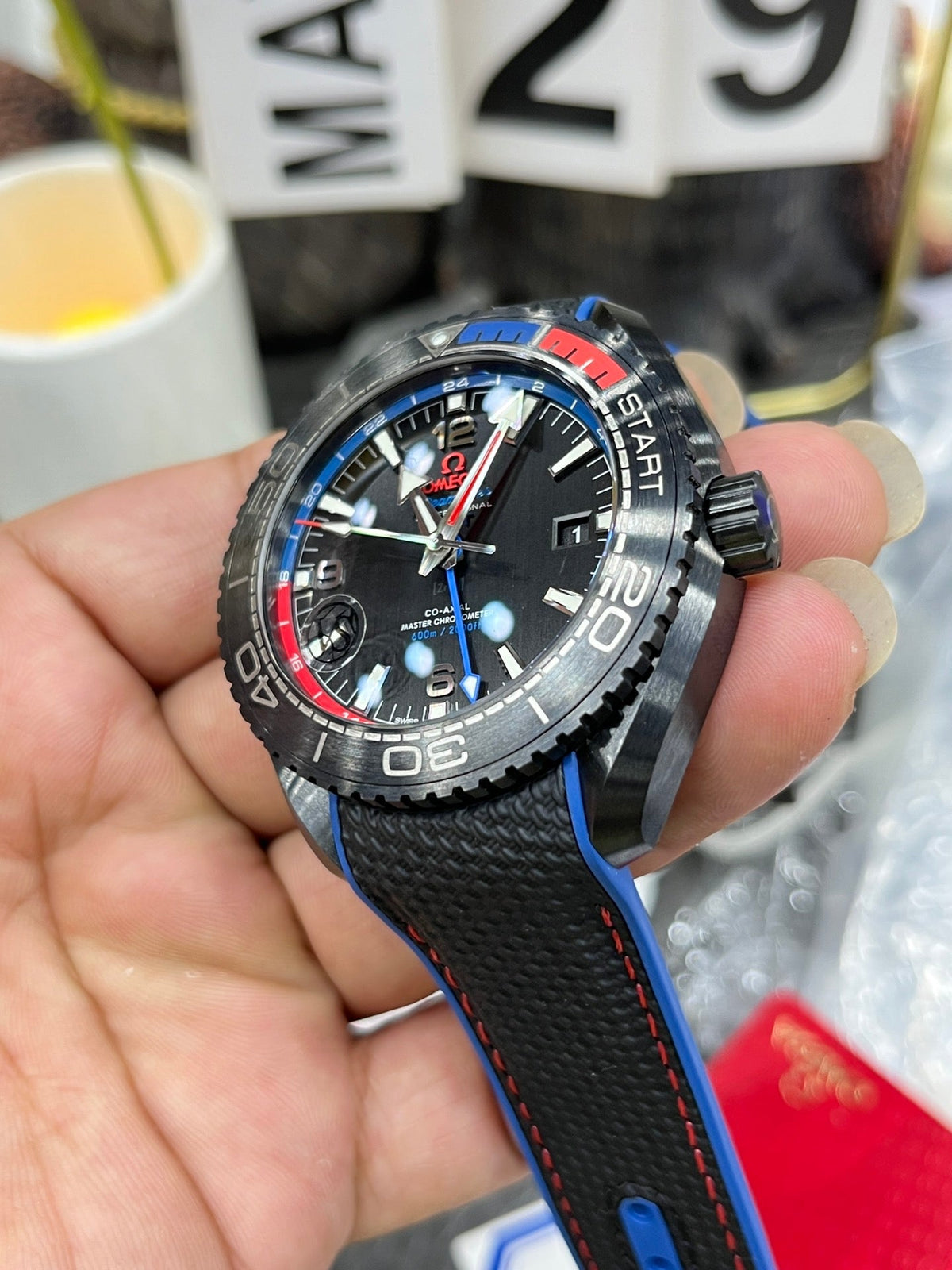 Black Red Steel - Black rubber - Automatic - 45.5mm