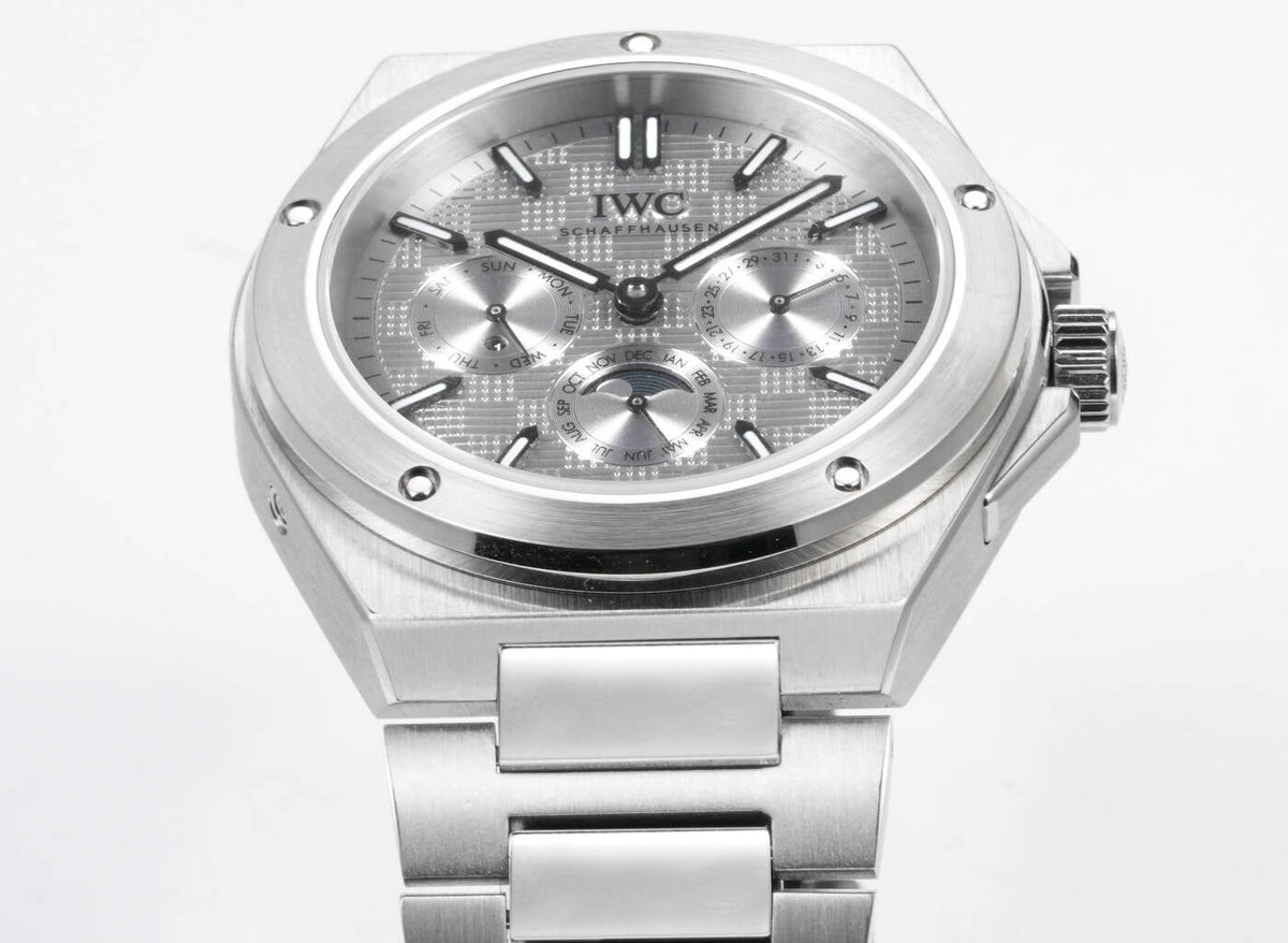 White -Silver- Silver 904L Steel - Automatic - 41.5mm