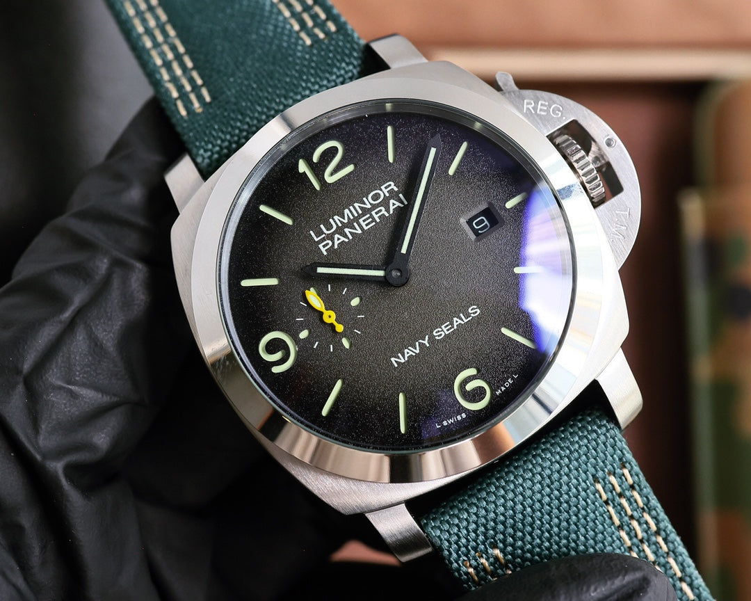 Grey Silver - Blue Leather - Automatic - 44mm
