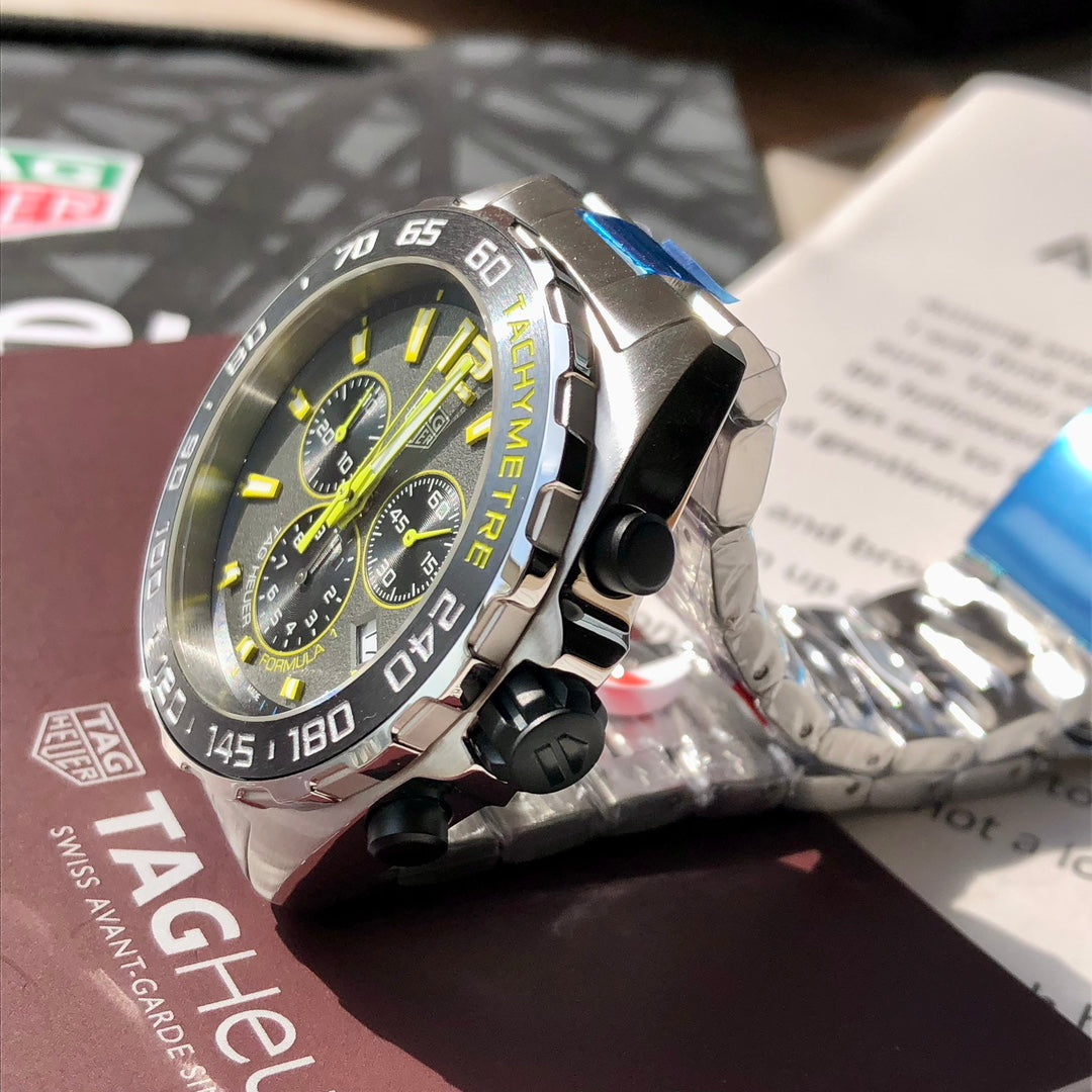 Chronograph - Yellow - 904L Steel - Quartz - 41mm
