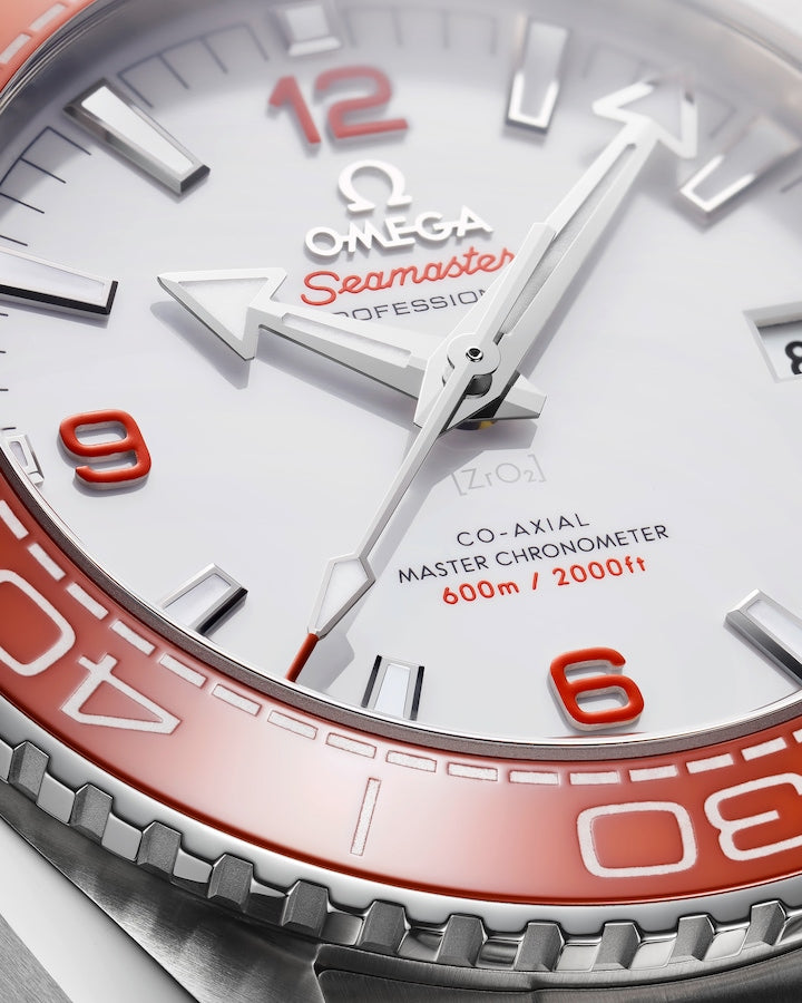 215.30.44.21.04.001- Red Ceramic bezel - 904L Steel - Automatic -43.5mm
