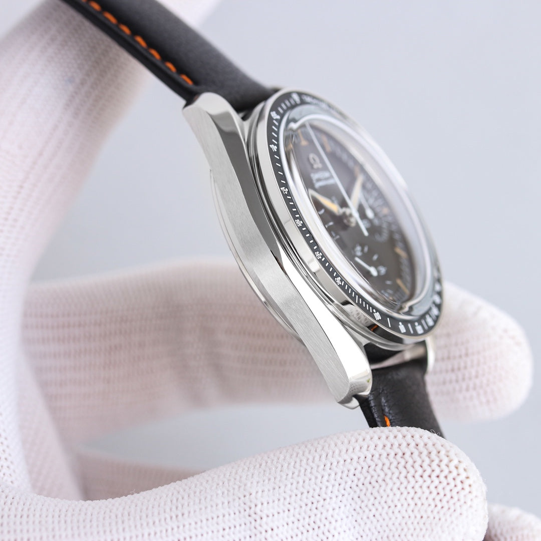 310.30.40.50.06.001 -Grey Ceramic - Black Leather- Chronograph - Manual winding - 42mm